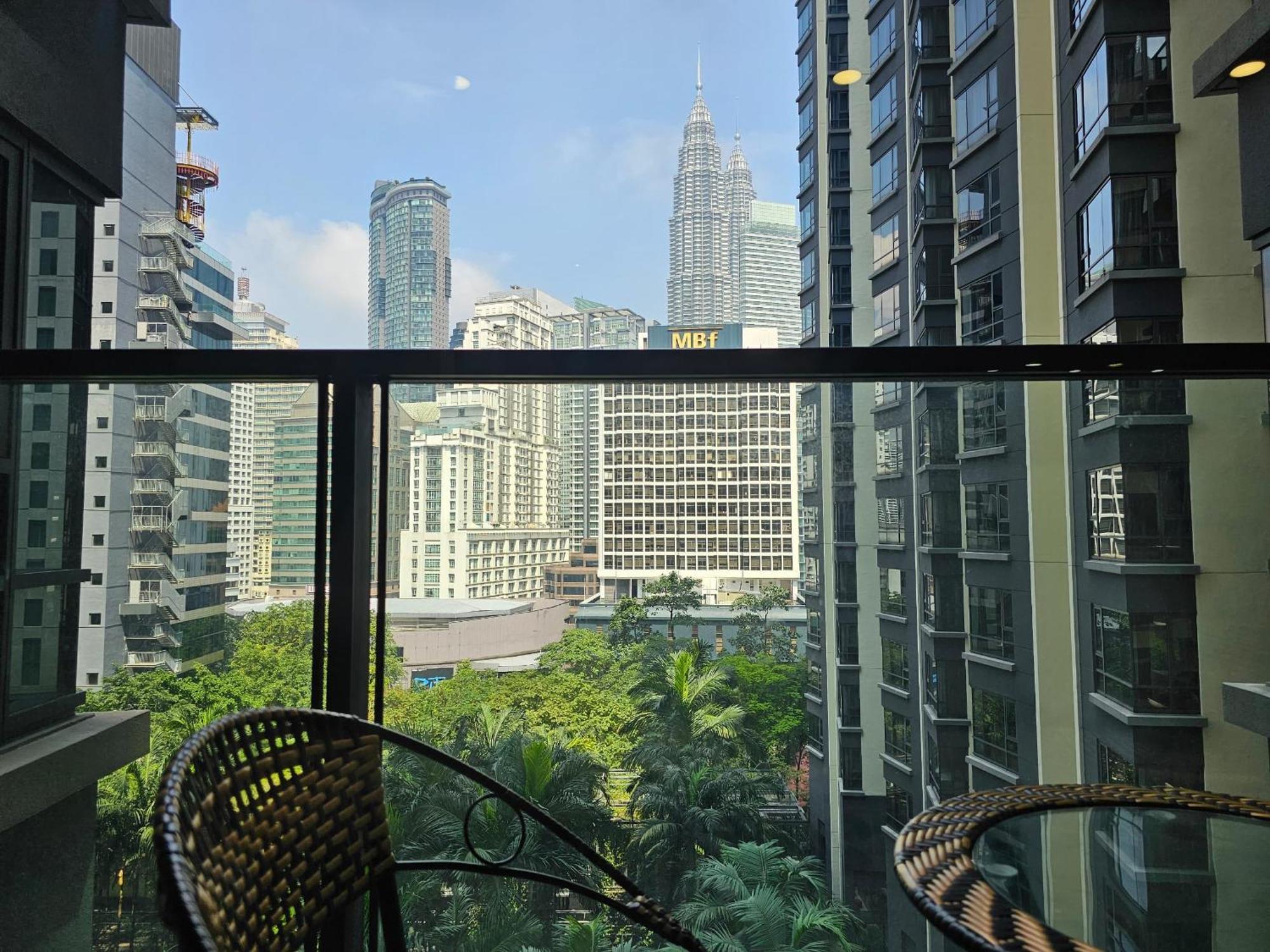 St Mary Klcc 3br6pax Twin Towers View Pangsapuri Kuala Lumpur